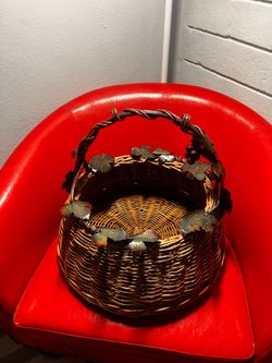 Woven Wicker/Rattan Basket