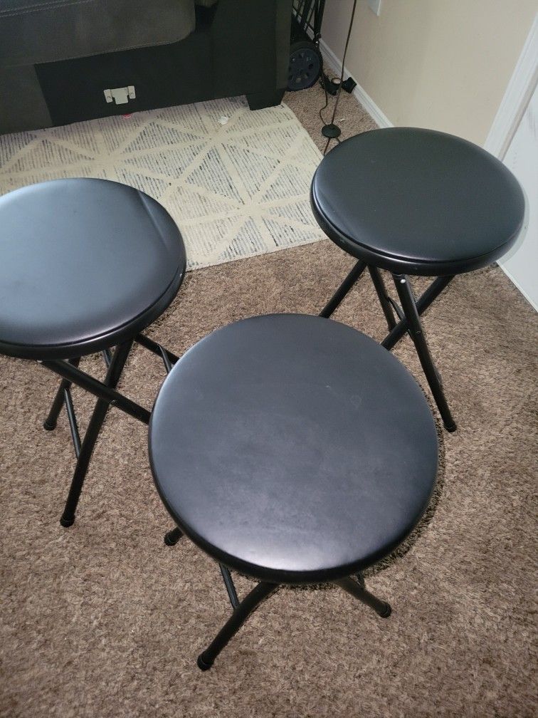 3 Bar Stools