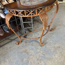 Mettal Entrance Table