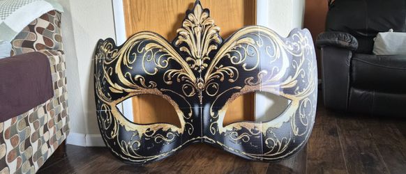 Decorative party favors, roses,signs,tissue,candles,wire,shot glasses, much more!