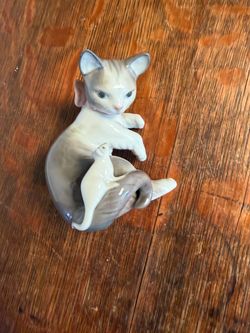 Lladro Porcelain Cat & Mouse Figurine
