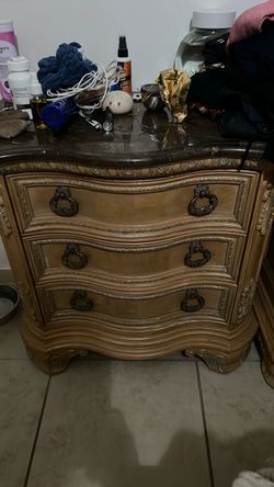 2 Night Stands