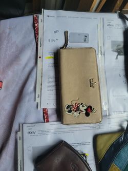 Kate Spade Leather Wallet Minnie Mouse Disney 35 Dollars