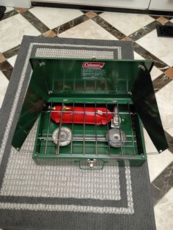 Vintage 425e Coleman 2-Burner Camping Stove