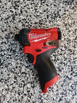 IMPACT DRILL MILWAUKEE M12 TOOL ONLY