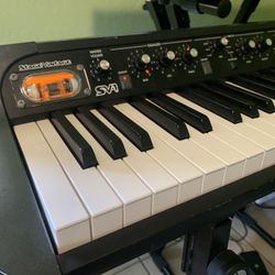 Korg Sv-1 Stage Piano