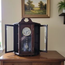 Cool Clock Can Hang Up