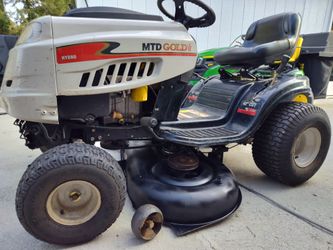MTD hydrostatic transmission riding lawnmower