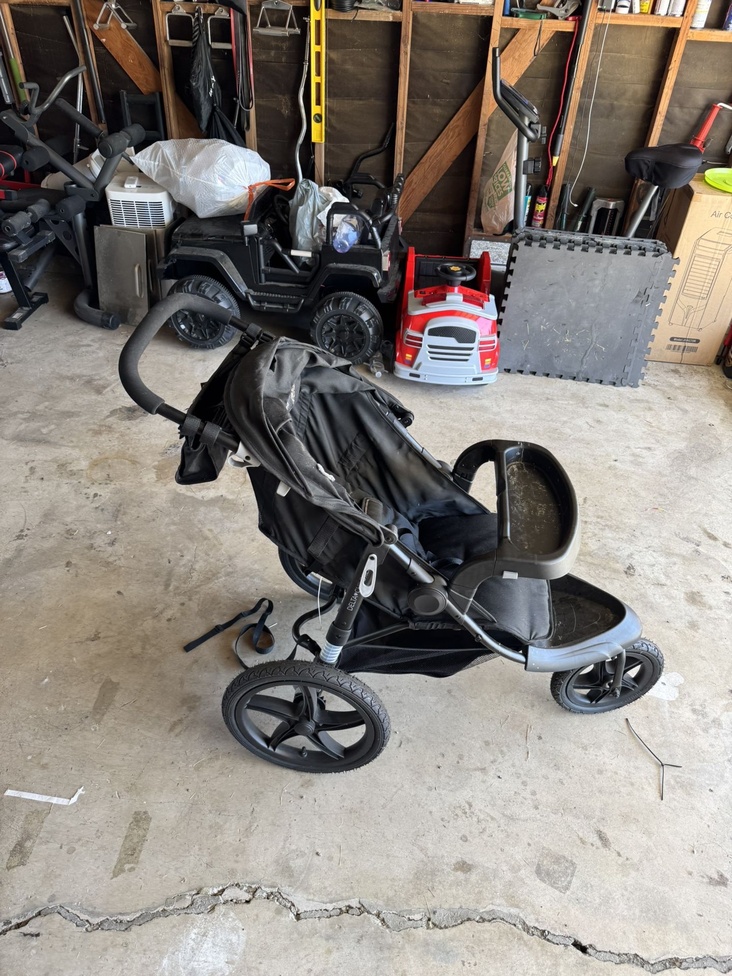 Delta Children Apollo Jogger Stroller
