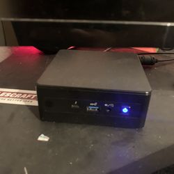 Intel NUC 11 