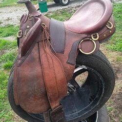Australian Stock Horse Saddle