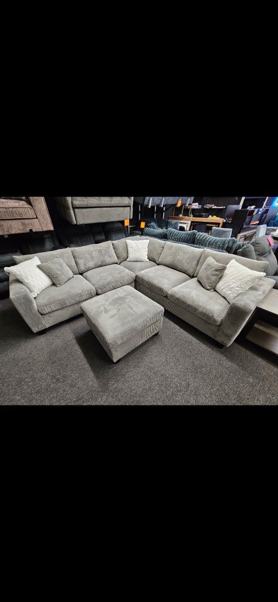 New Sectional Corduroy Grey 4 Pcs $545 Free Ottoman Home & Garden