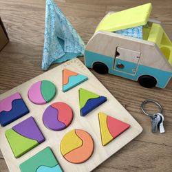 Lovevery free spirit Playkit toy bundle