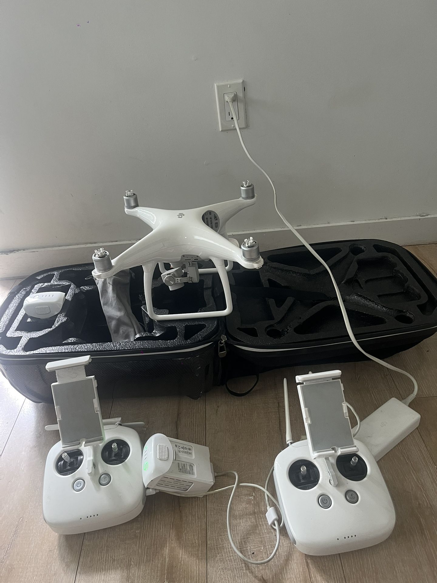 Phantom 4 Use Like New