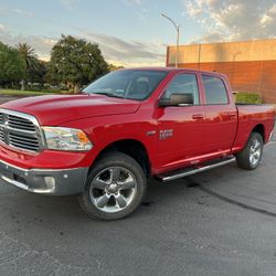 2019 RAM 5.7 Hemi 4x4 Big horn 