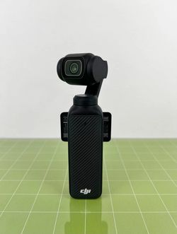 DJI Osmo Pocket 3 Creator Combo – 4K camera with 3-axis stabilizer – not activated