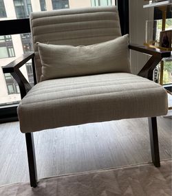 Lounge chair