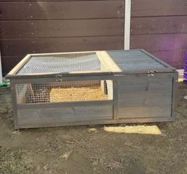 Reptile enclosure tank