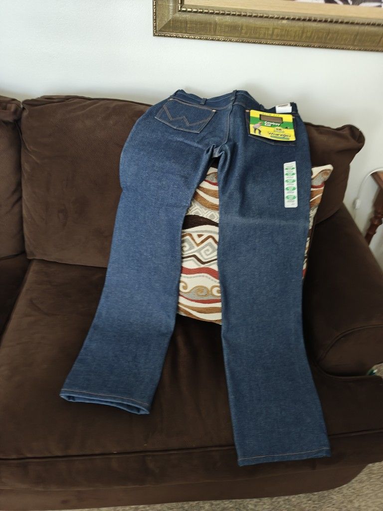 Men's Wrangler Jeans Small 
