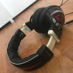 SkullCandy Hesh Earphones Black & Red Rare Discontinued Design