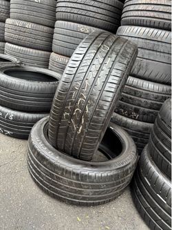 Tengo un par de llantas en muy buenas condiciones, marca LIONHART 255/45R20 instaladas y balanceadas con el mismo precio $135