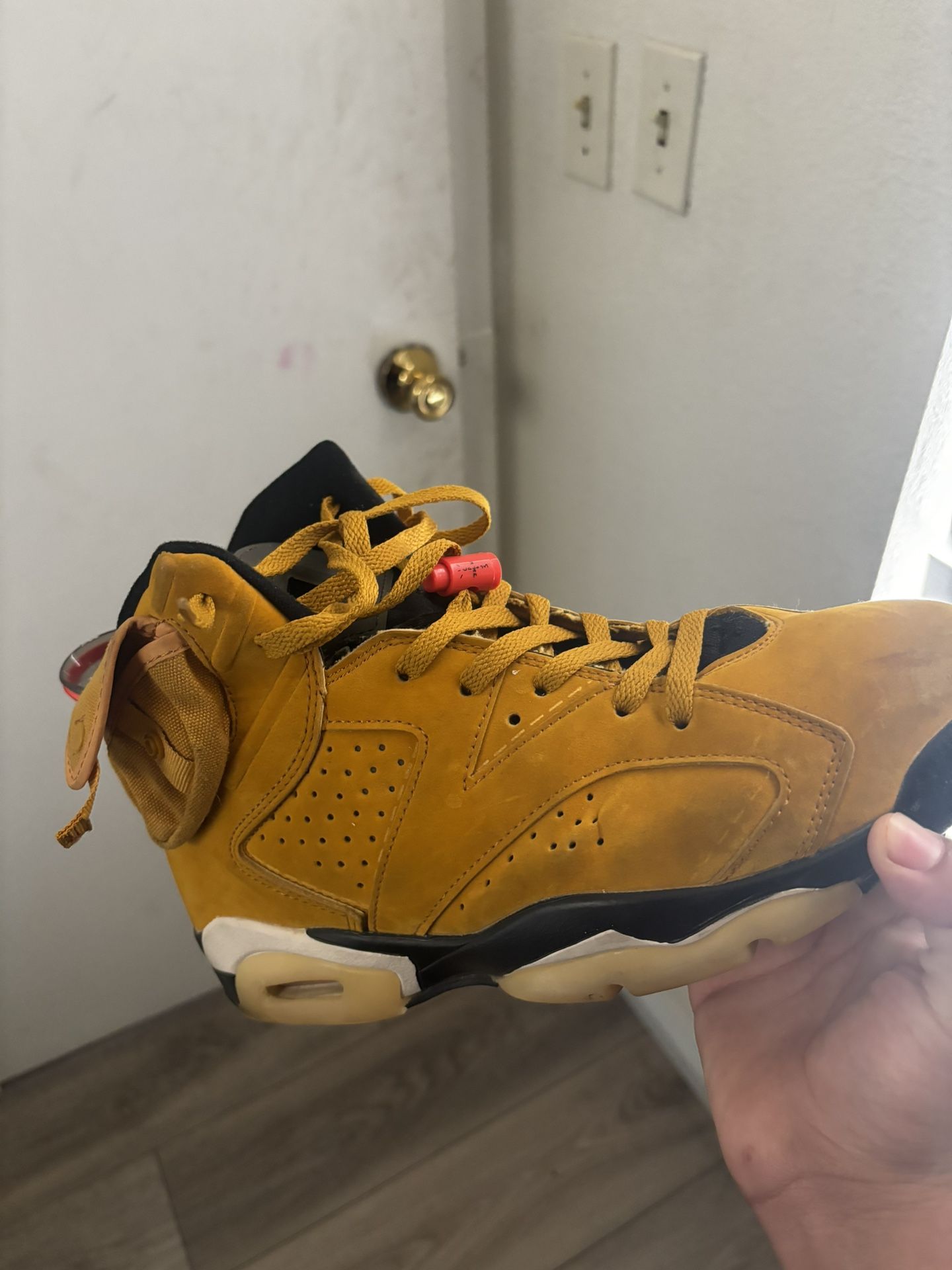 Travis Scott Air Jordan Yellow Cactus Jack
