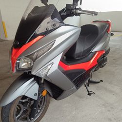 Kymco Scooter 300 CC 2022 Xtown  Motorcycle 