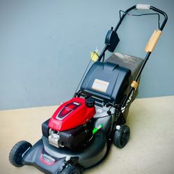 Brand new Honda 21 in. 3-in-1 Variable Speed Gas Walk Behind Self-Propelled Lawn Mower with Auto Choke comes with Electric start.   Model #HRN216VLA 