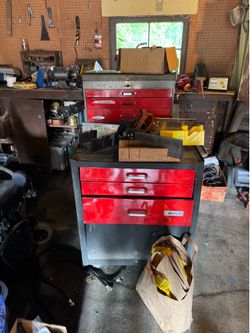 Moving/estate/yard