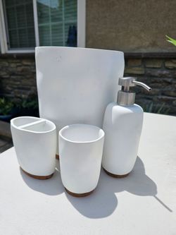 Kassatex White Ceramic Bath Accessory Set with Wood Bases
