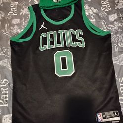 Celtics NBA Official Celtics toboggan and Jersey