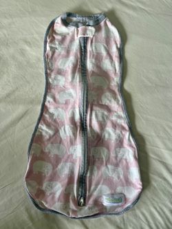 Wombie - Newborn / Small Baby Girls Swaddle 