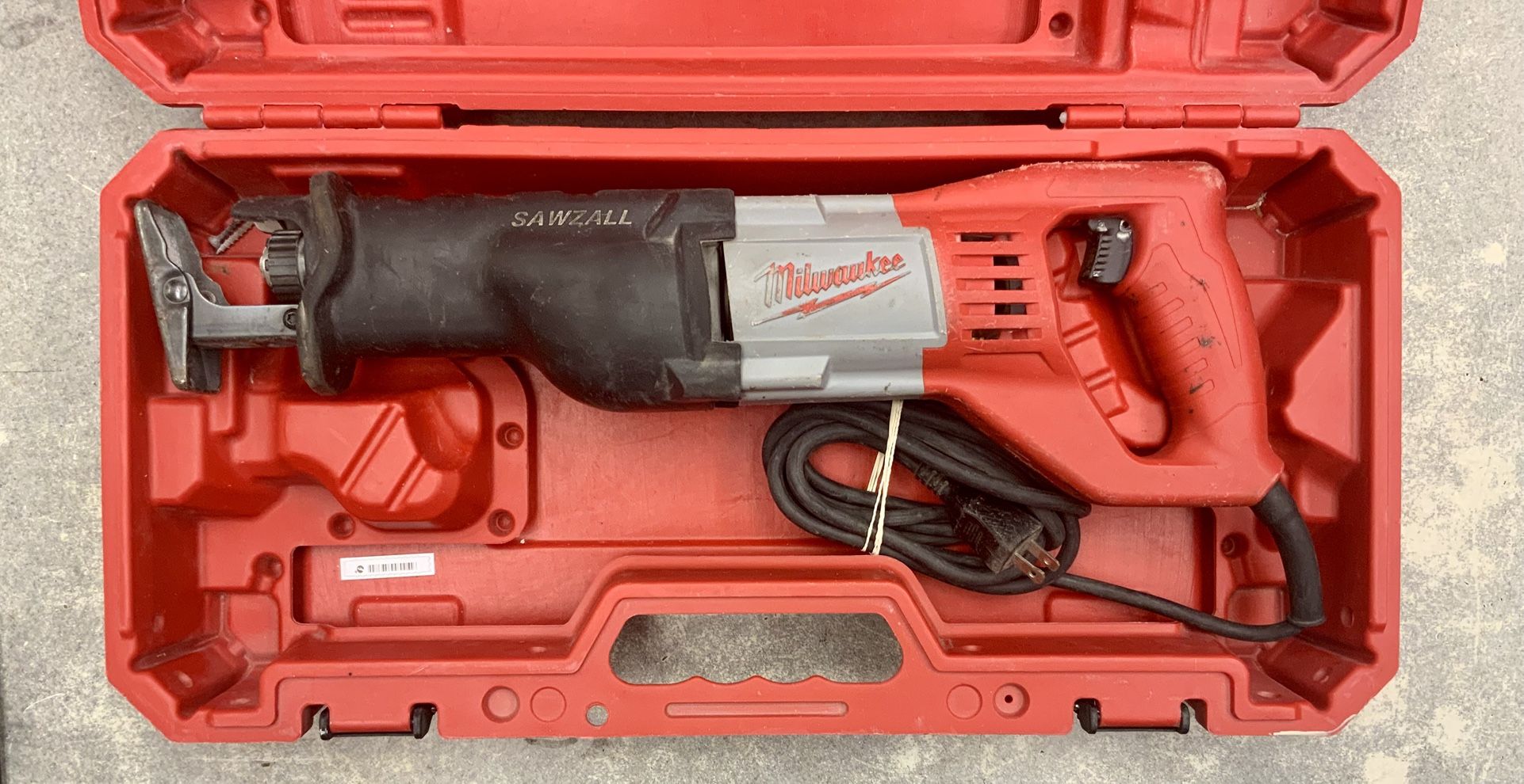 Milwaukee Sawzall Reciprocating Saw Corded Electric Tool Construction 6519-20 Heavy-duty Demolition Remodeling Cutting Wood Metal PVC Plumbing
