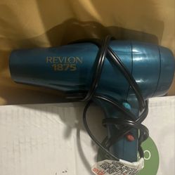 REVLON  HAIR  DRYER 