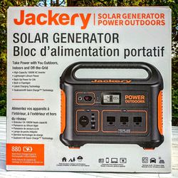 New - Jackery 1000-Watt Output/2000W Peak Portable Solar Power Station Explorer 880 Push Start Battery Generator for Outdoors/Camping

