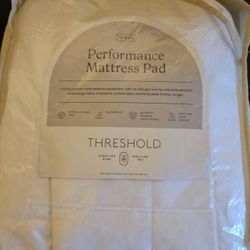 Queen mattress protector