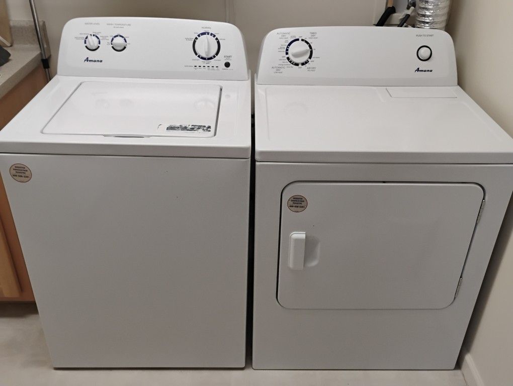 AMANA Washer And Dryer Matching Set