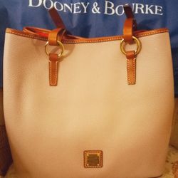 Dooney And Bourke Bag /purse