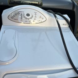 Maytag Neptune Washer And Gas Dryer 
