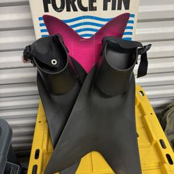 Force Fin Size ML Brand New With Box