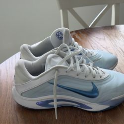 Basketball shoes Aja Wilson size 9.5 men