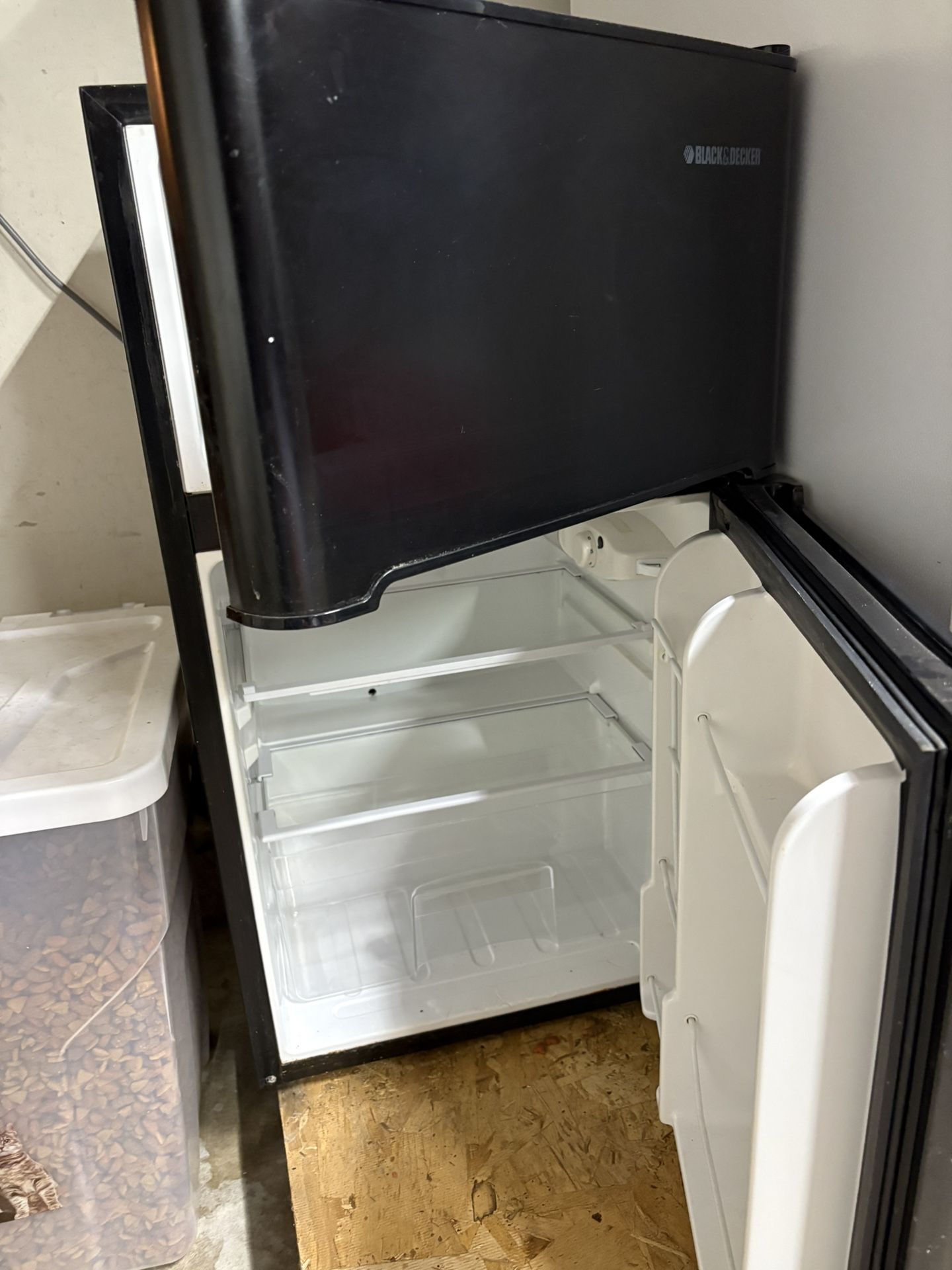 Mini Fridge/freezer