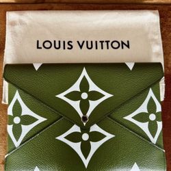 Louis Vuitton Kirigami Pochette