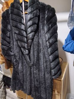 Vintage Style VI Ltd Faux Fur Coat Black Chevron Pleated Sleeve Midi Jacket Glam