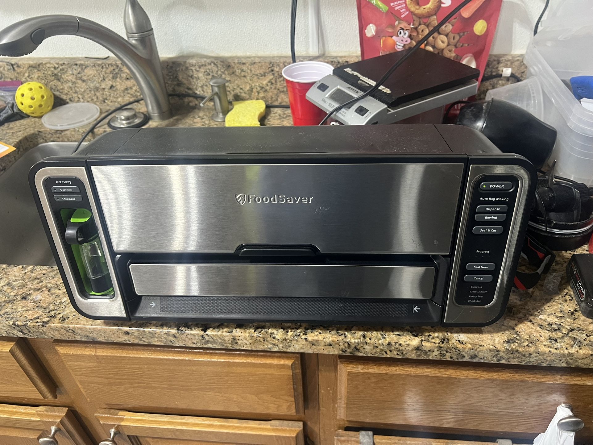 FoodSaver 5860 Series Vacuum Sealer Machine