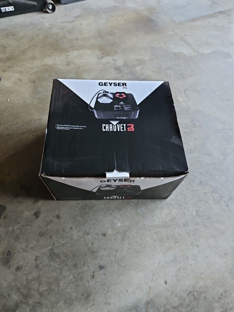 Chauvet Geyser P5