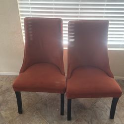 Set of 2 dining chairs