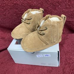 BABY UGGS