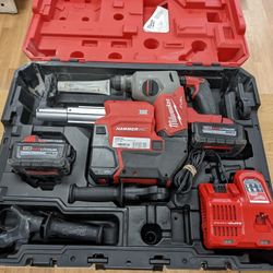 MILWAUKEE ROTARY HAMMER 