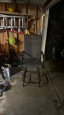 2 Bar stools